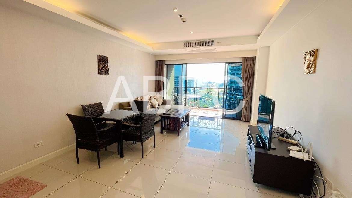Newly Renovated Top Floor 2 Bed 2 Bath Tri-plex Condo In Wongamat photo 15