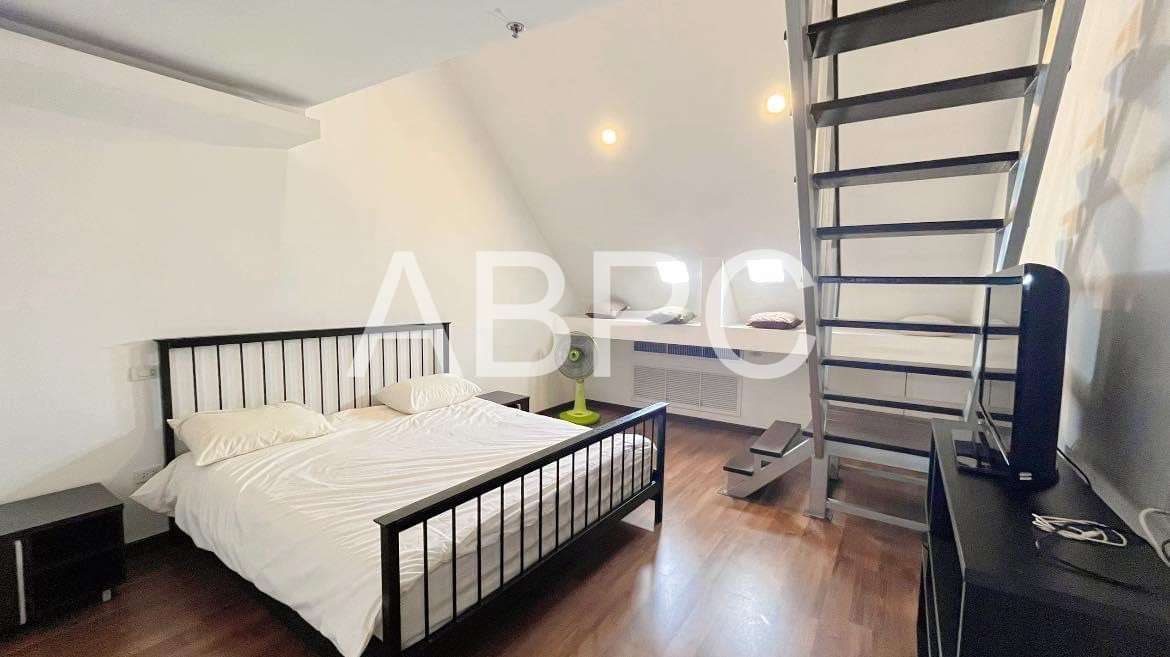 Newly Renovated Top Floor 2 Bed 2 Bath Tri-plex Condo In Wongamat photo 14