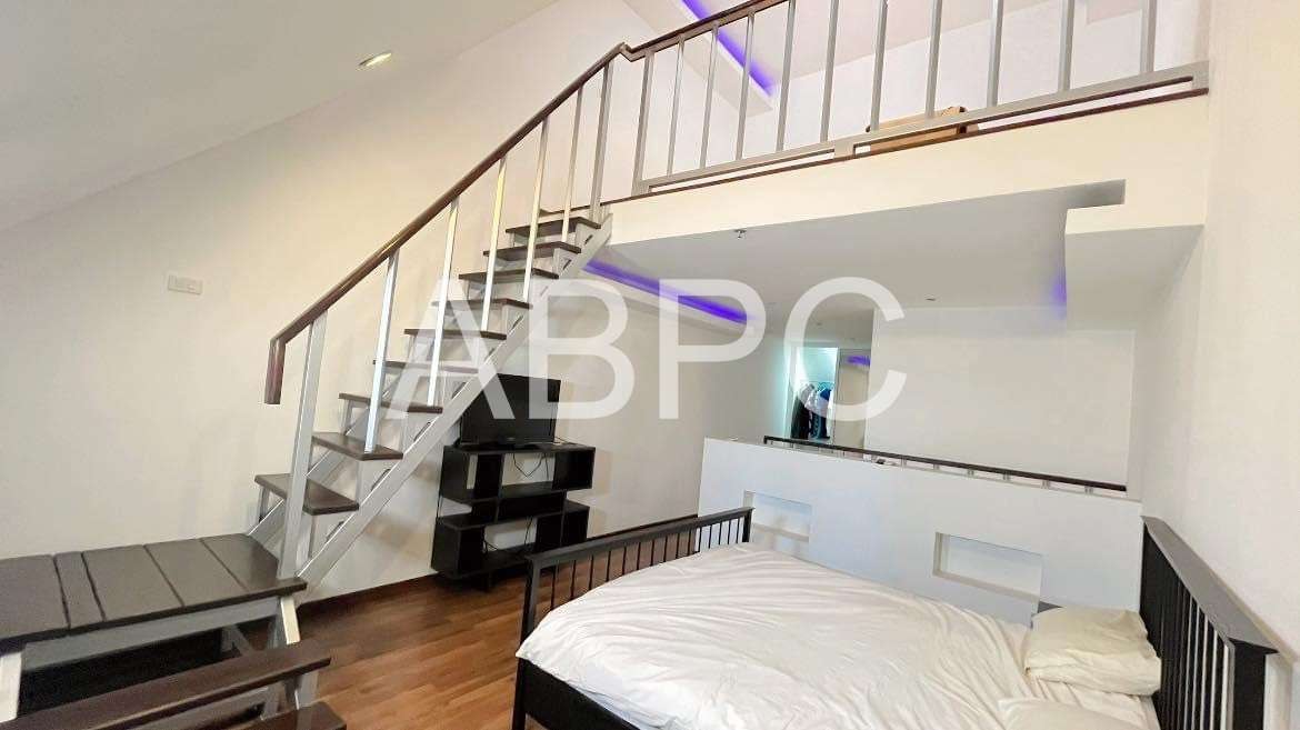 Newly Renovated Top Floor 2 Bed 2 Bath Tri-plex Condo In Wongamat photo 4