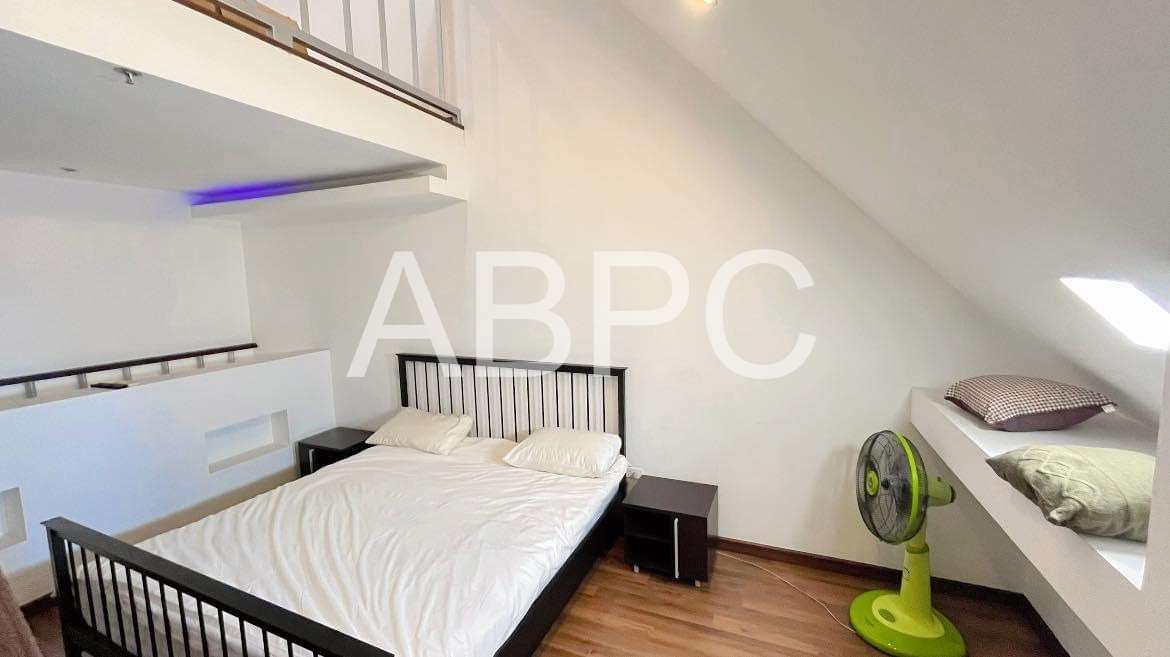 Newly Renovated Top Floor 2 Bed 2 Bath Tri-plex Condo In Wongamat photo 10