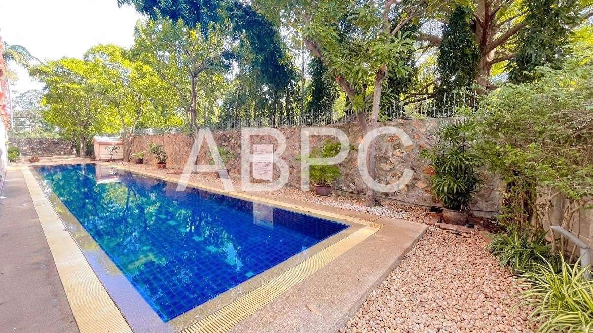 Newly Renovated Top Floor 2 Bed 2 Bath Tri-plex Condo In Wongamat photo 3