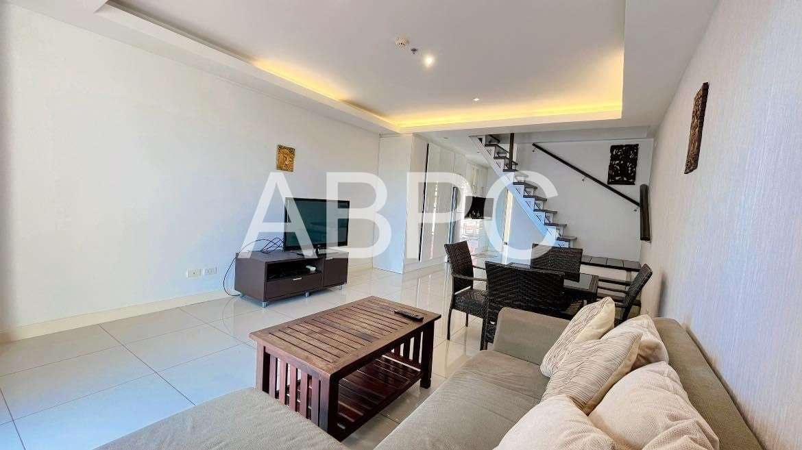 Newly Renovated Top Floor 2 Bed 2 Bath Tri-plex Condo In Wongamat photo 8