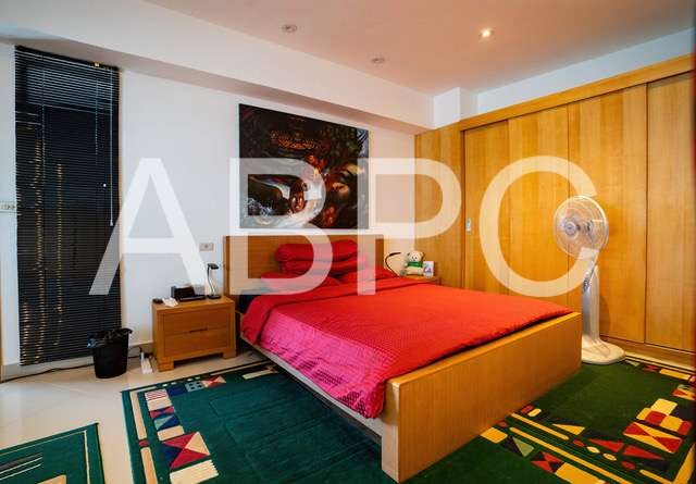 Reduced Large Condo For Sale in Pratumnak photo 6