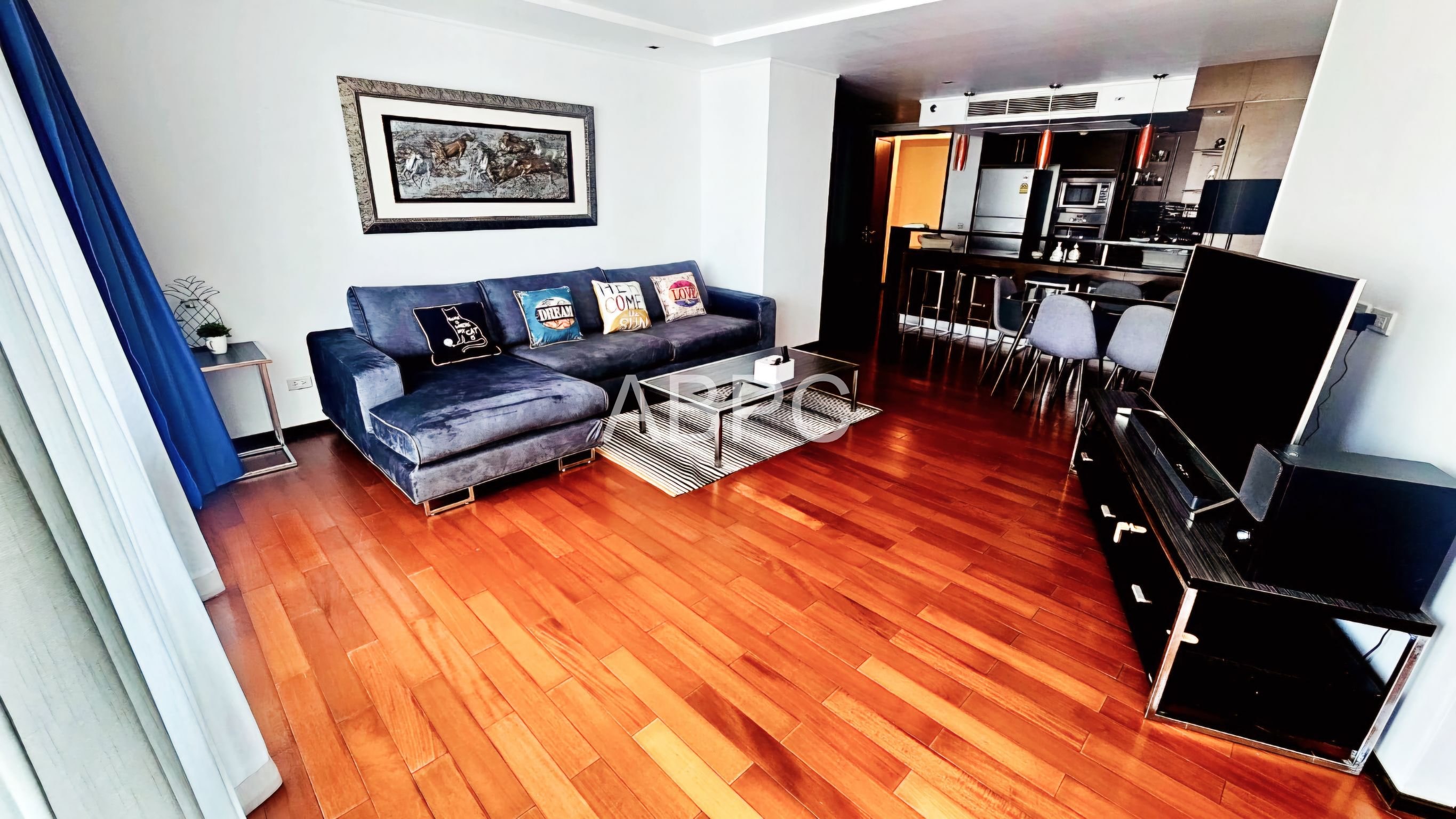 2 Bed 2 Bath Condo in North Pattaya photo 8
