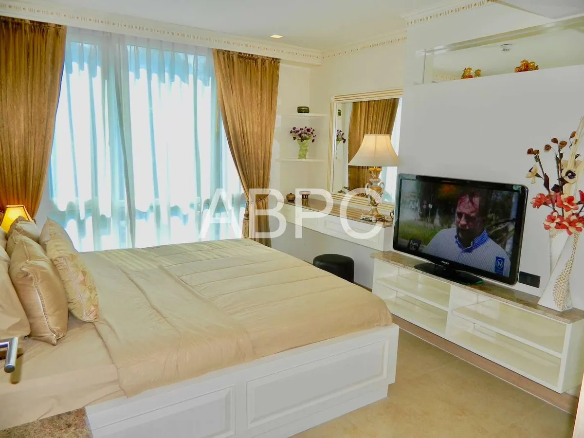 1 Bed 1 Bath in Pratumnak CS4156 photo 3