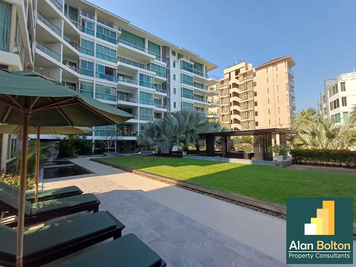 2 Bed 2 Bath in Wong Amat CS4672 photo 11