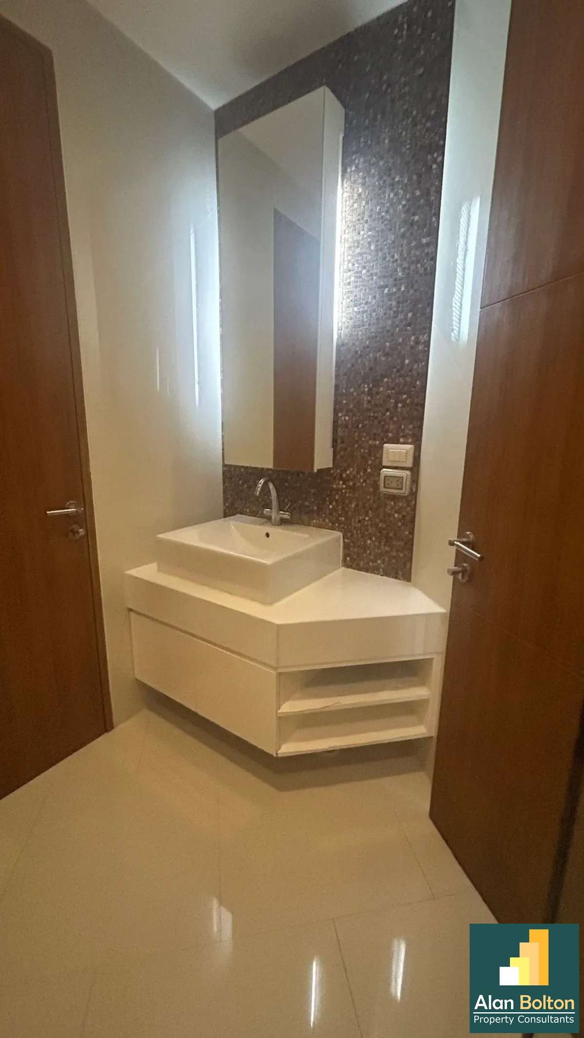 2 Bed 2 Bath in Wong Amat CS4672 photo 9