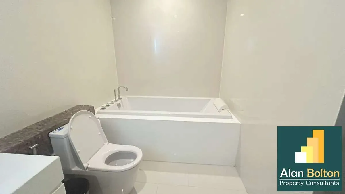 2 Bed 2 Bath in Wong Amat CS4672 photo 6