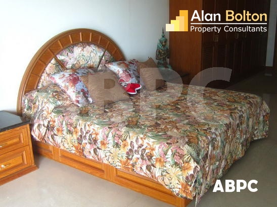 Beachfront Ocean View 2 Bed 3 Bath Condo in North Pattaya photo 4