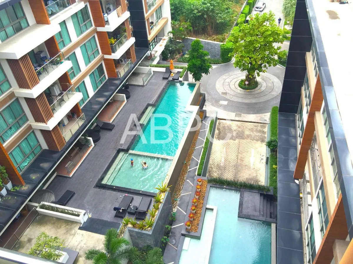 Top Floor Pool View 2 Bed 2 Bath Condo In Central Pattaya