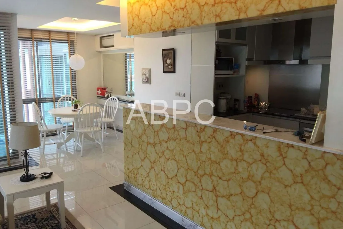 Top Floor Pool View 2 Bed 2 Bath Condo In Central Pattaya photo 8