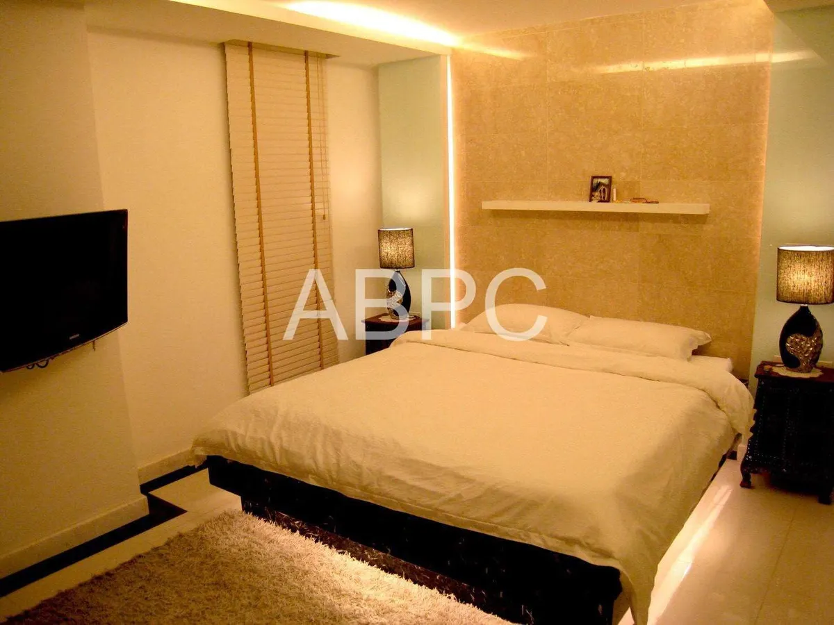 Top Floor Pool View 2 Bed 2 Bath Condo In Central Pattaya photo 10