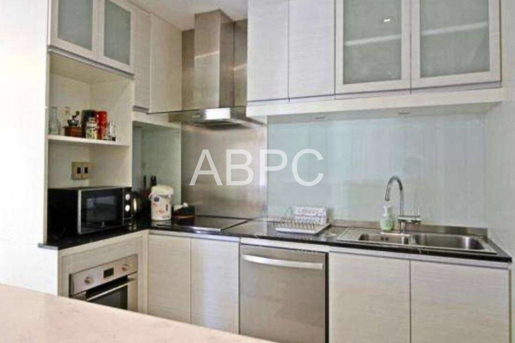 Top Floor Pool View 2 Bed 2 Bath Condo In Central Pattaya photo 3