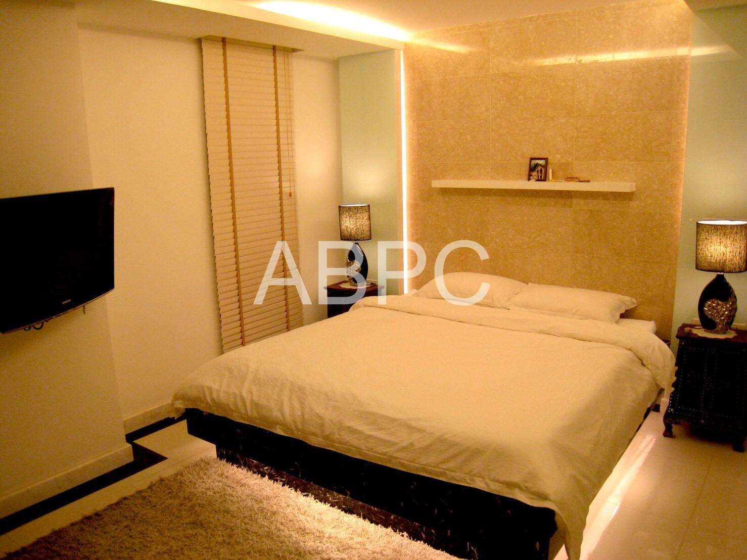 Top Floor Pool View 2 Bed 2 Bath Condo In Central Pattaya photo 11