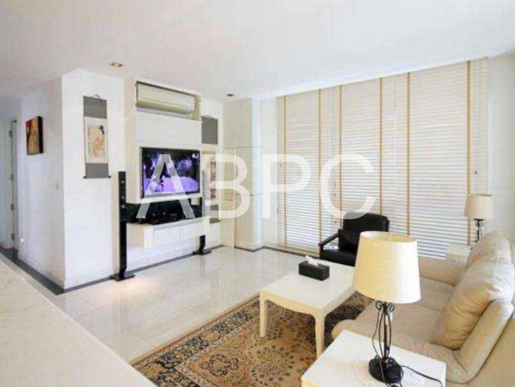 Top Floor Pool View 2 Bed 2 Bath Condo In Central Pattaya photo 4