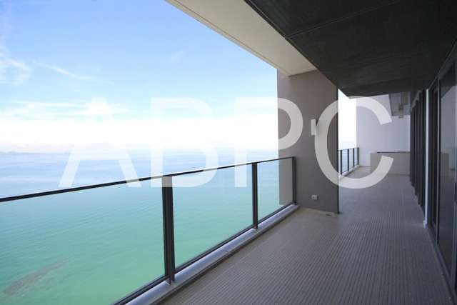 4 Bed 5 Bath in Wong Amat CS4876 photo 3