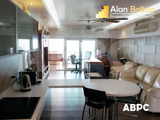 1 Bed 1 Bath in Wong Amat CS5254 photo 2