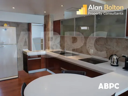 1 Bed 1 Bath in Wong Amat CS5254 photo 3