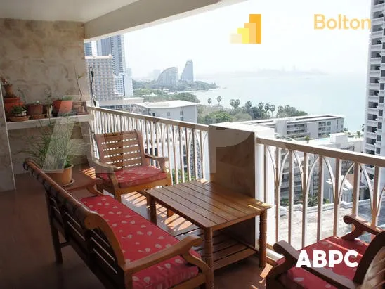 1 Bed 1 Bath in Wong Amat CS5254 photo 5
