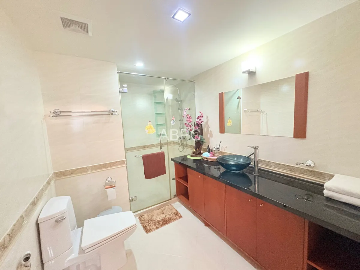 3 Bedroom Condo in Central Pattaya photo 3