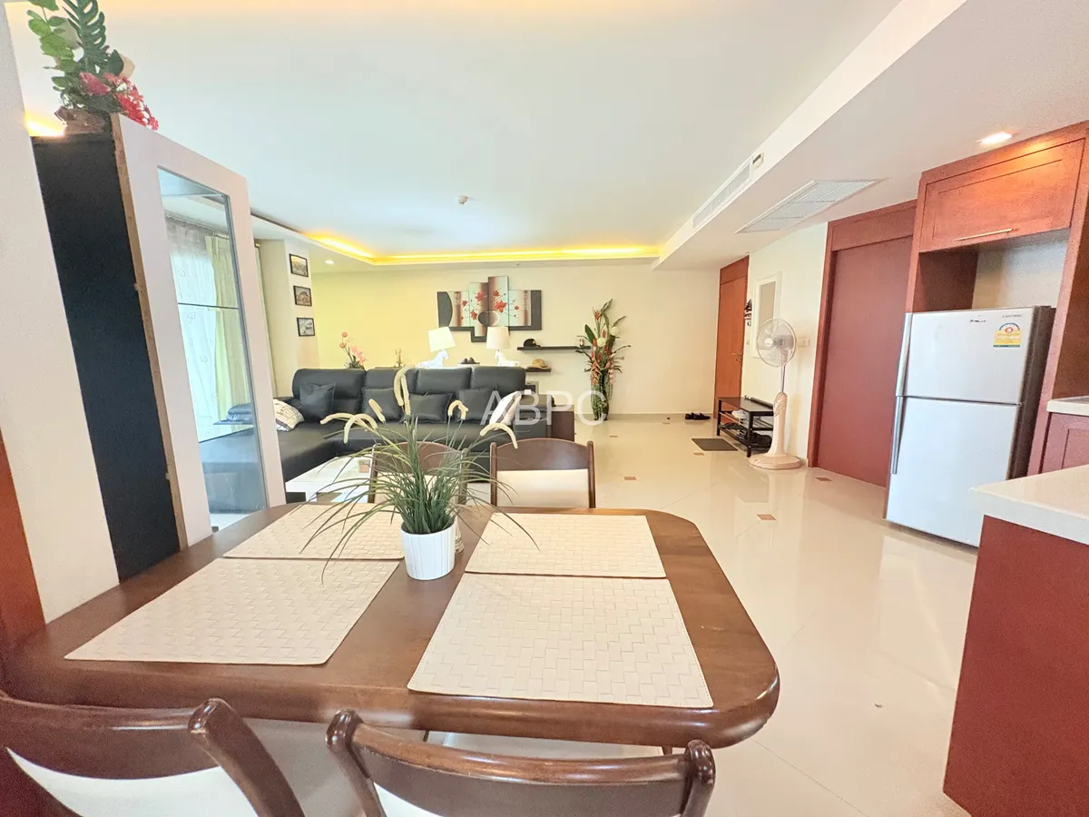 3 Bedroom Condo in Central Pattaya photo 4