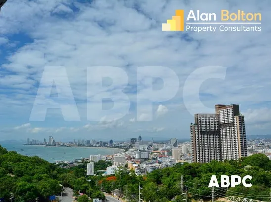 Ocean View 1 Bed 1 Bath Condo in Pratumnak