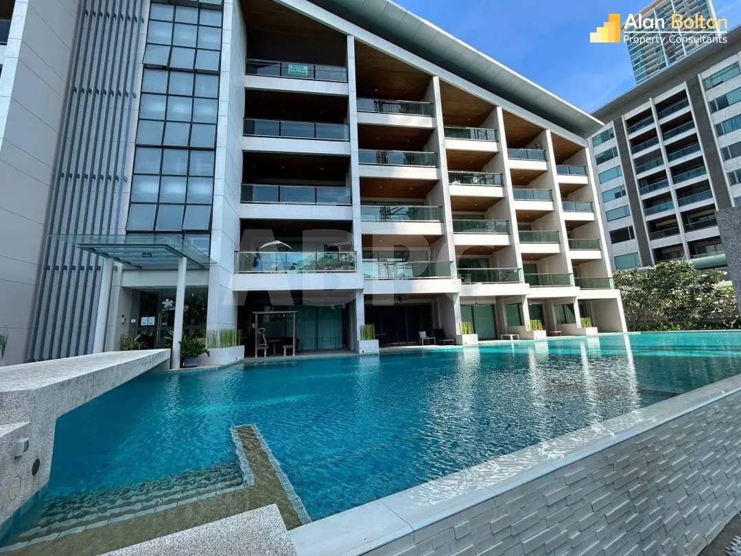 Studio Bed 1 Bath in Wong Amat CS6136