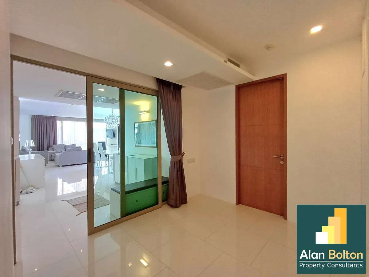 Pool View 3 Bed 3 Bath Condo In Wongamat photo 19