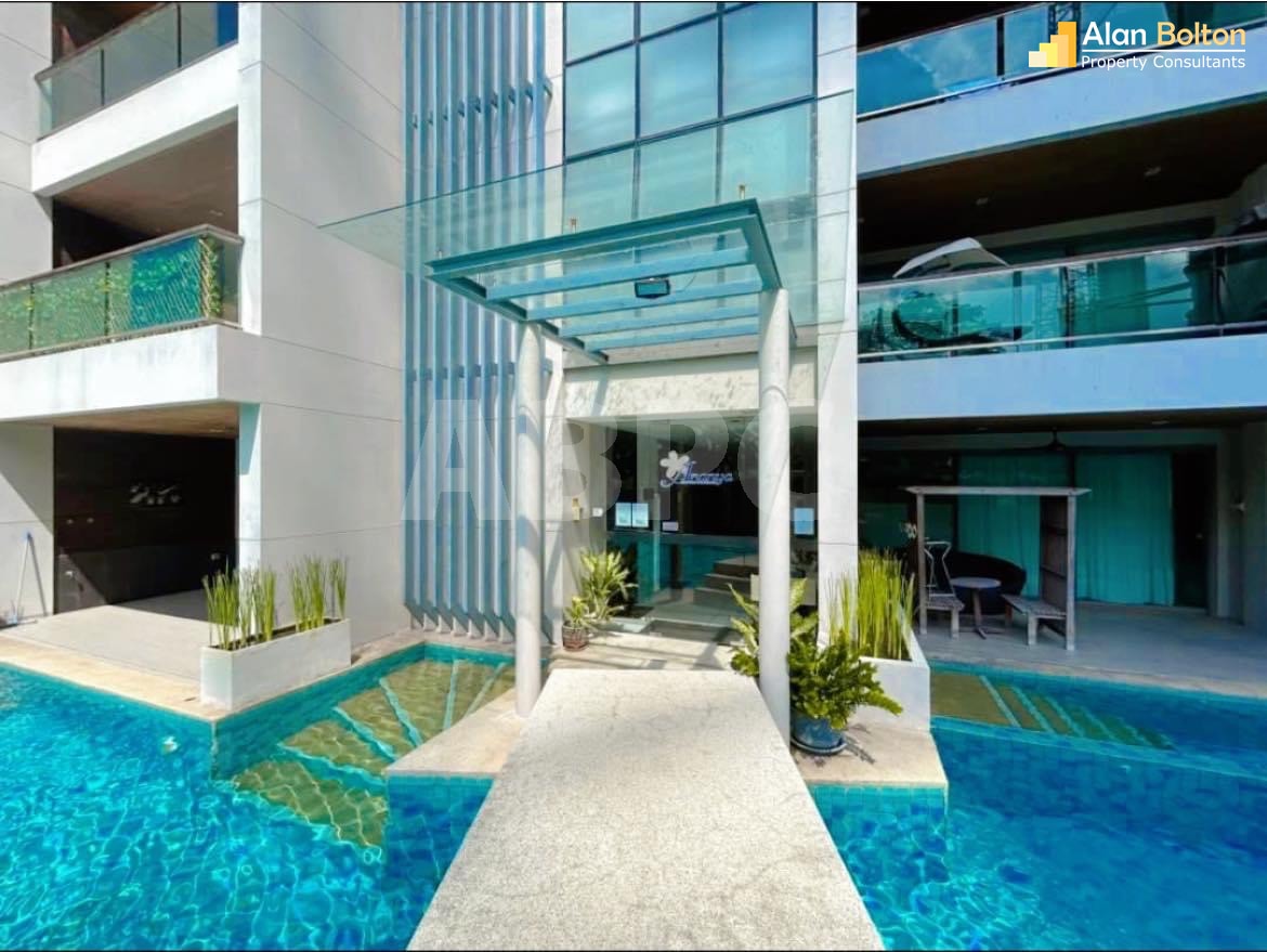 Large Beachfront Pool Access Luxury Studio Condo In Wongamat photo 9