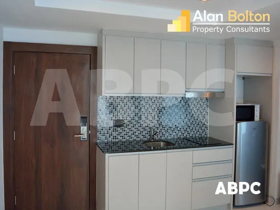 1 Bed 1 Bath in Wong Amat CS7026 photo 5
