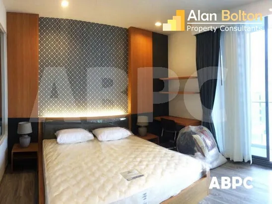 1 Bed 1 Bath in Wong Amat CS7045 photo 3