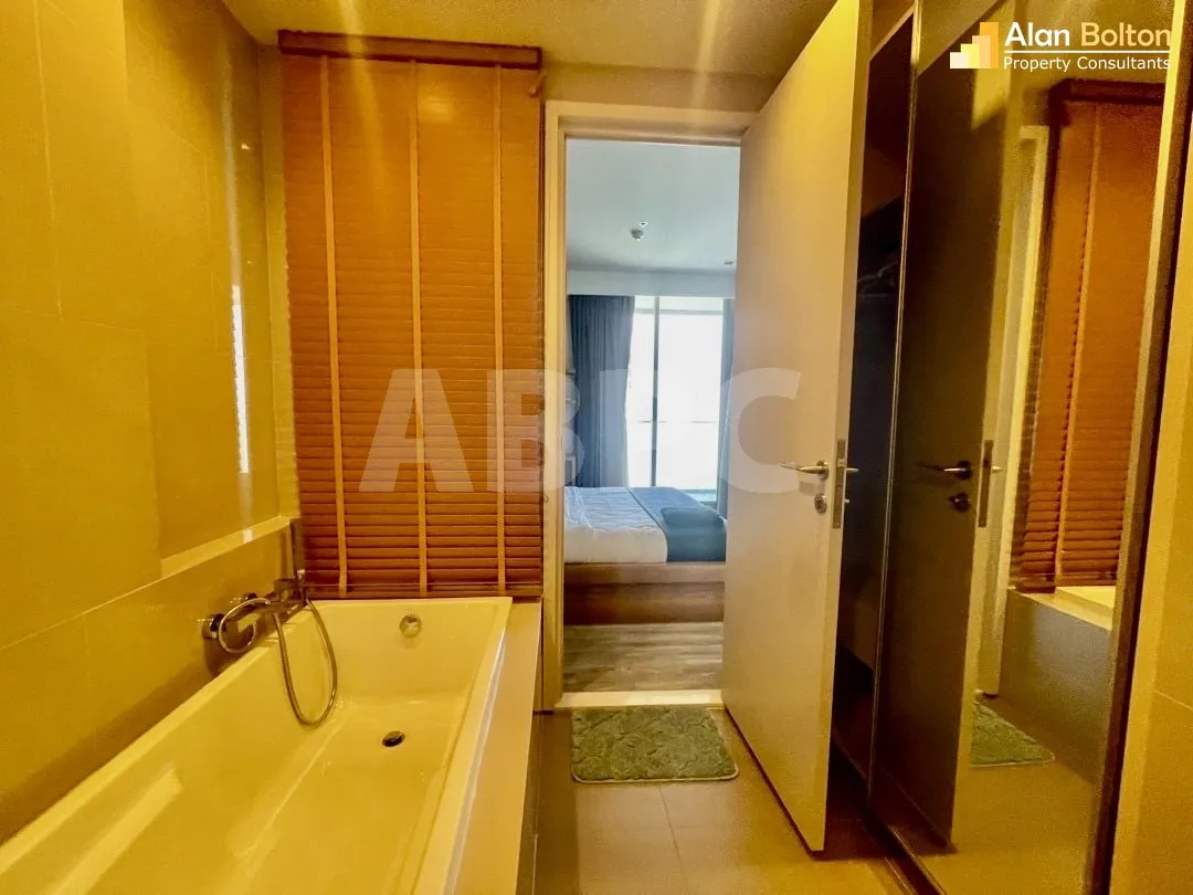 1 Bed 1 Bath in Wong Amat CS7046 photo 15