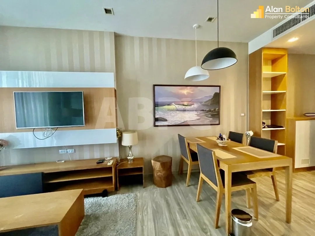 1 Bed 1 Bath in Wong Amat CS7046 photo 6