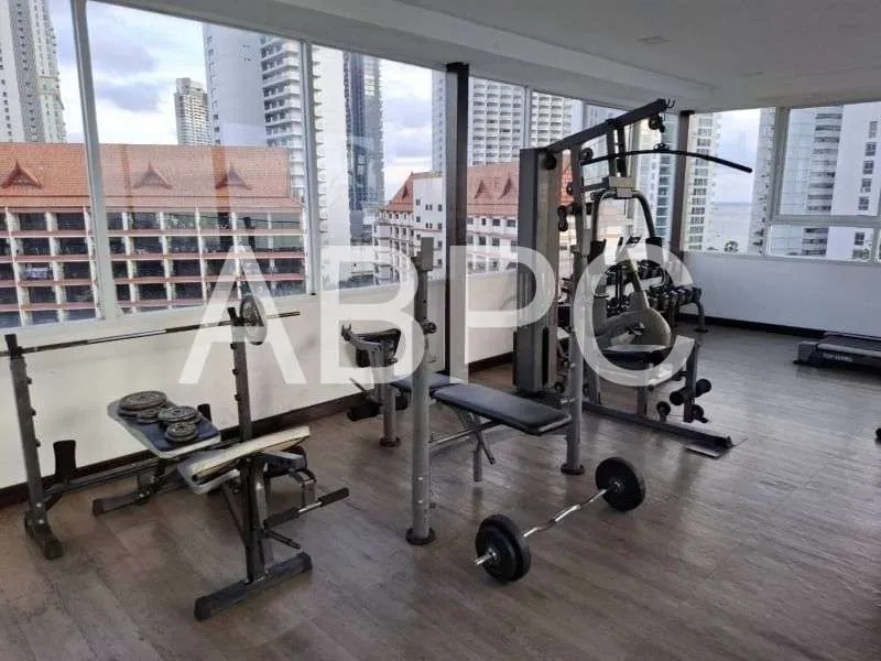 2 Bed 1 Bath in Wong Amat CS7089 photo 5