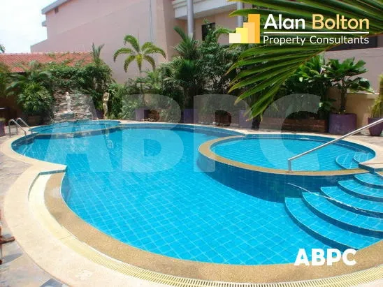 2 Bed 2 Bath Condo In Wongamat photo 2