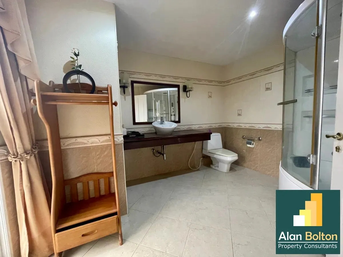 2 Bed 2 Bath Condo In Wongamat photo 5
