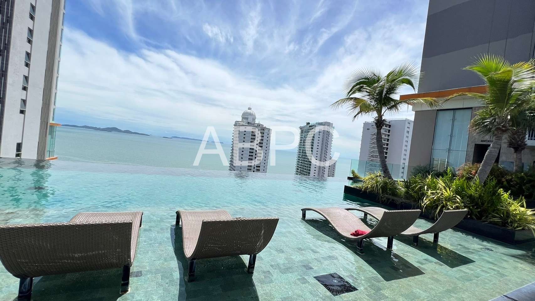 Luxury Ocean View 2 Bed 2 Bath Condo In Wongamat photo 16