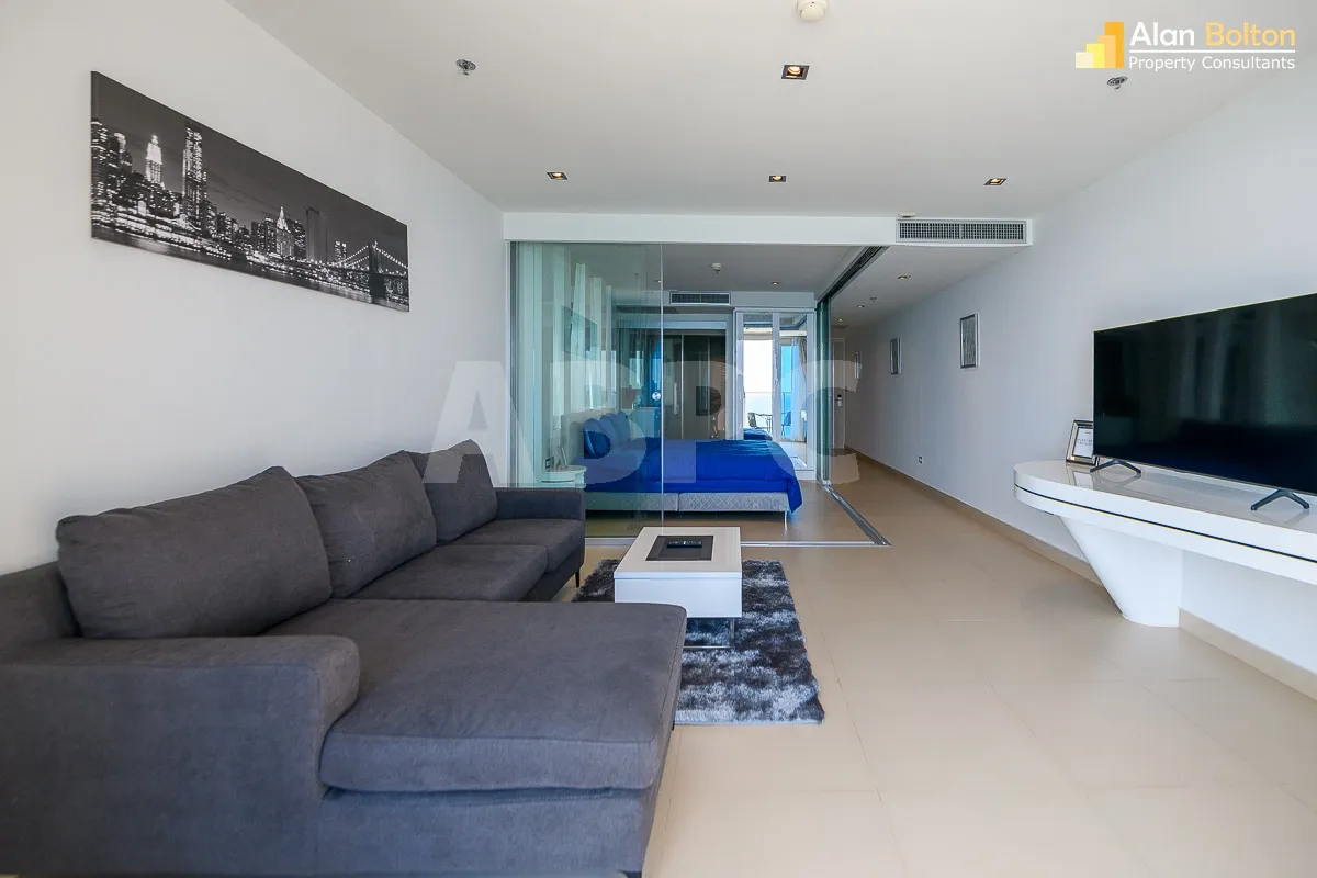 1 Bed 1 Bath in Pratumnak CS8100 photo 3