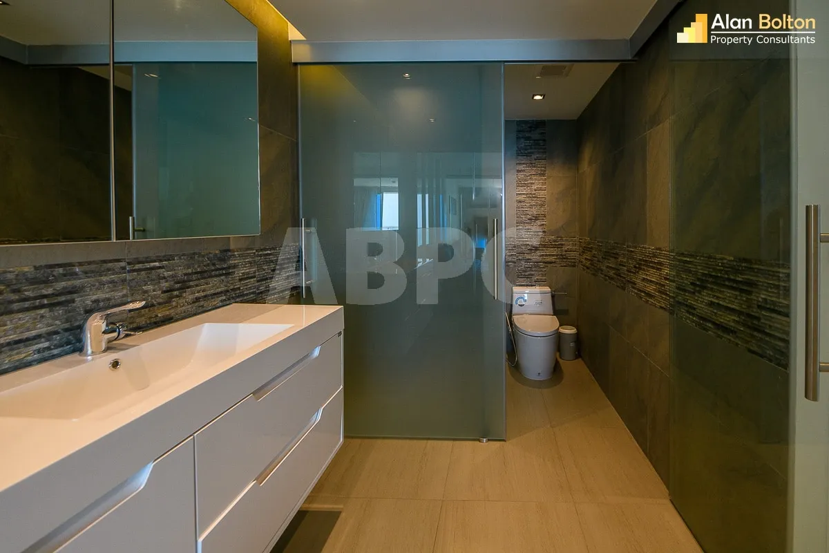1 Bed 1 Bath in Pratumnak CS8100 photo 7