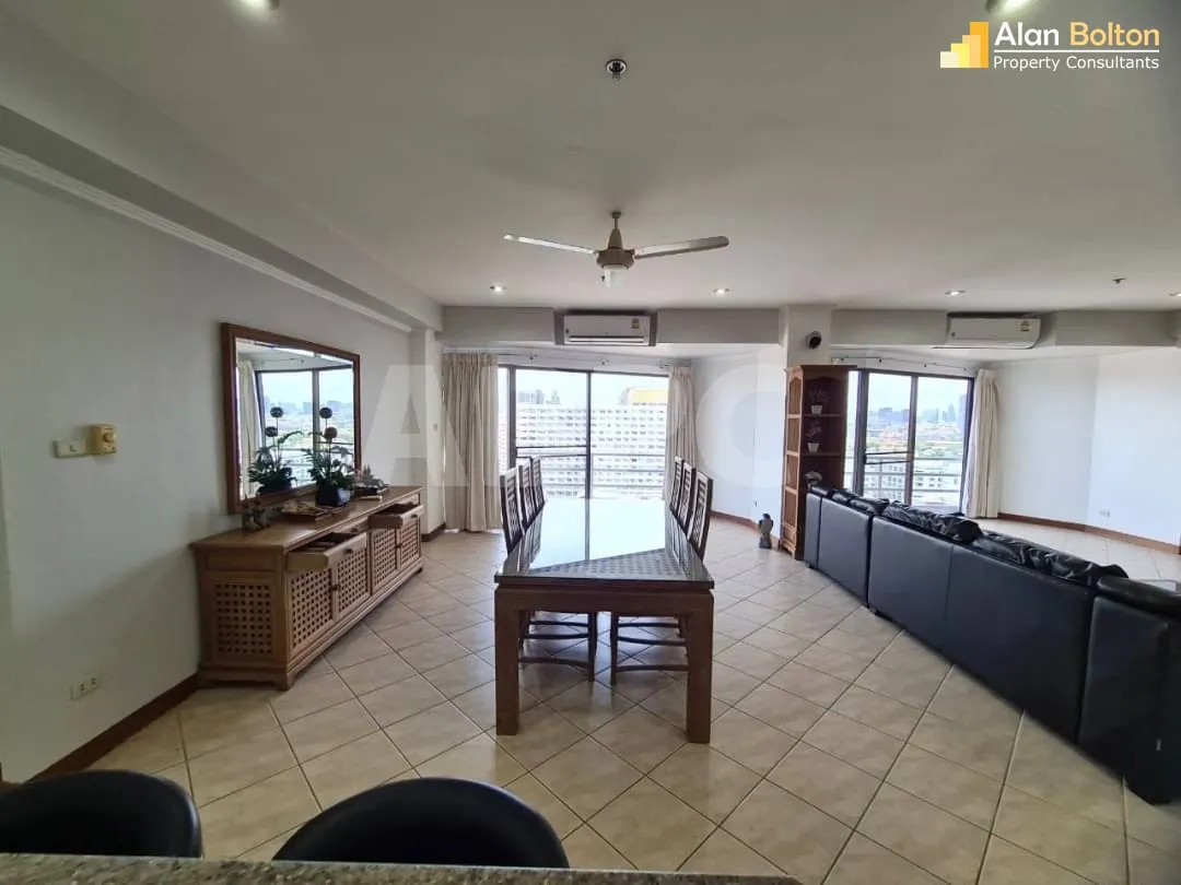 City View 3 Bed 3 Bath Condo In Jomtien photo 12