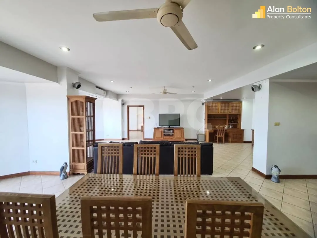 City View 3 Bed 3 Bath Condo In Jomtien photo 9