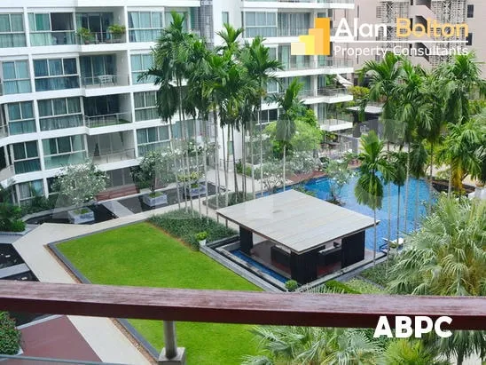 Beachfront Pool View 2 Bed 2 Bath Condo In Wongamat