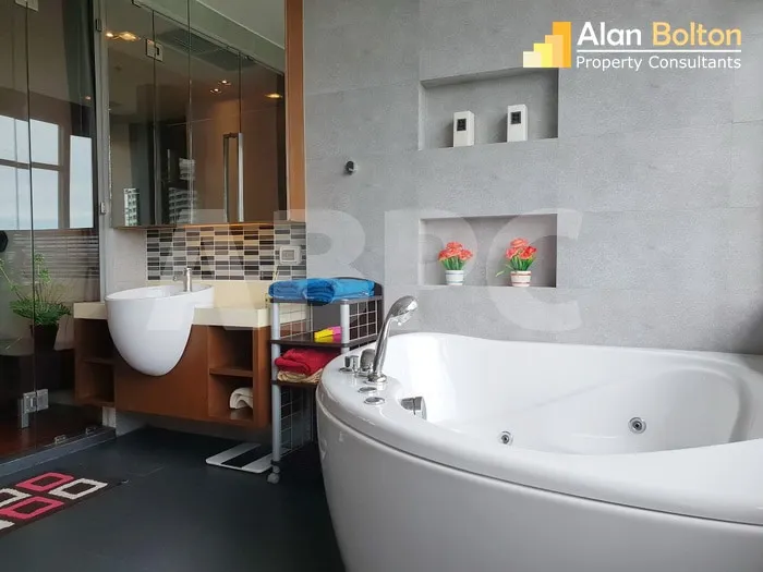 Stunning 1 Bed in Ananya Beachfront Condo photo 6