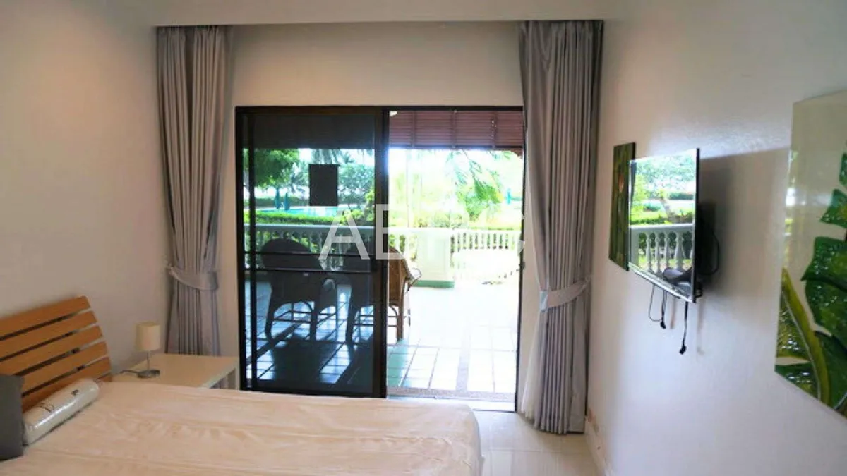 REDUCED Beachfront 2 Bed 2 Bath Condo In Na Jomtien photo 13
