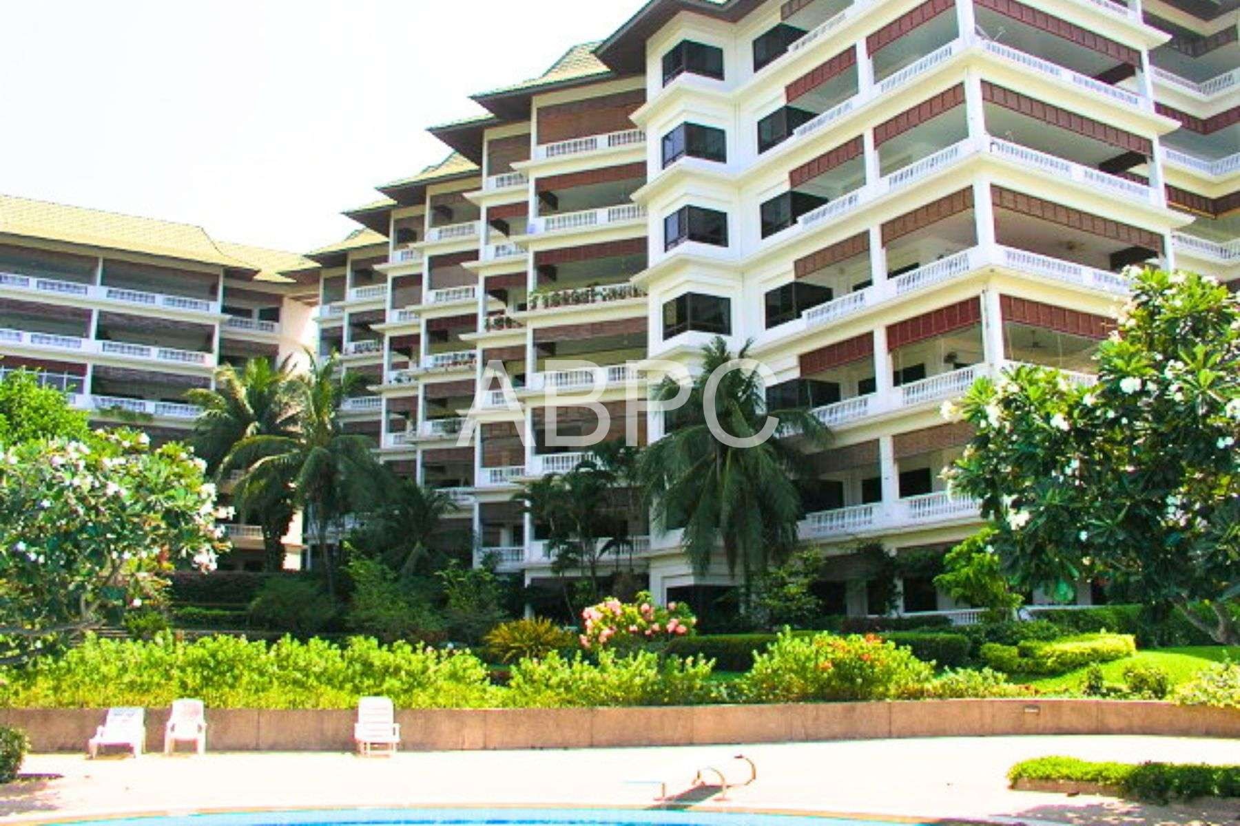 REDUCED Beachfront 2 Bed 2 Bath Condo In Na Jomtien photo 11