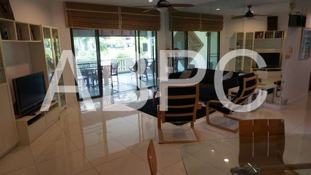 REDUCED Beachfront 2 Bed 2 Bath Condo In Na Jomtien photo 3