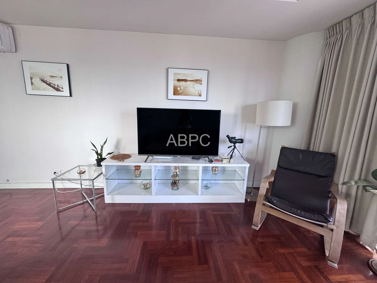1 Bed 1 Bath in Wong Amat CS8537 photo 4