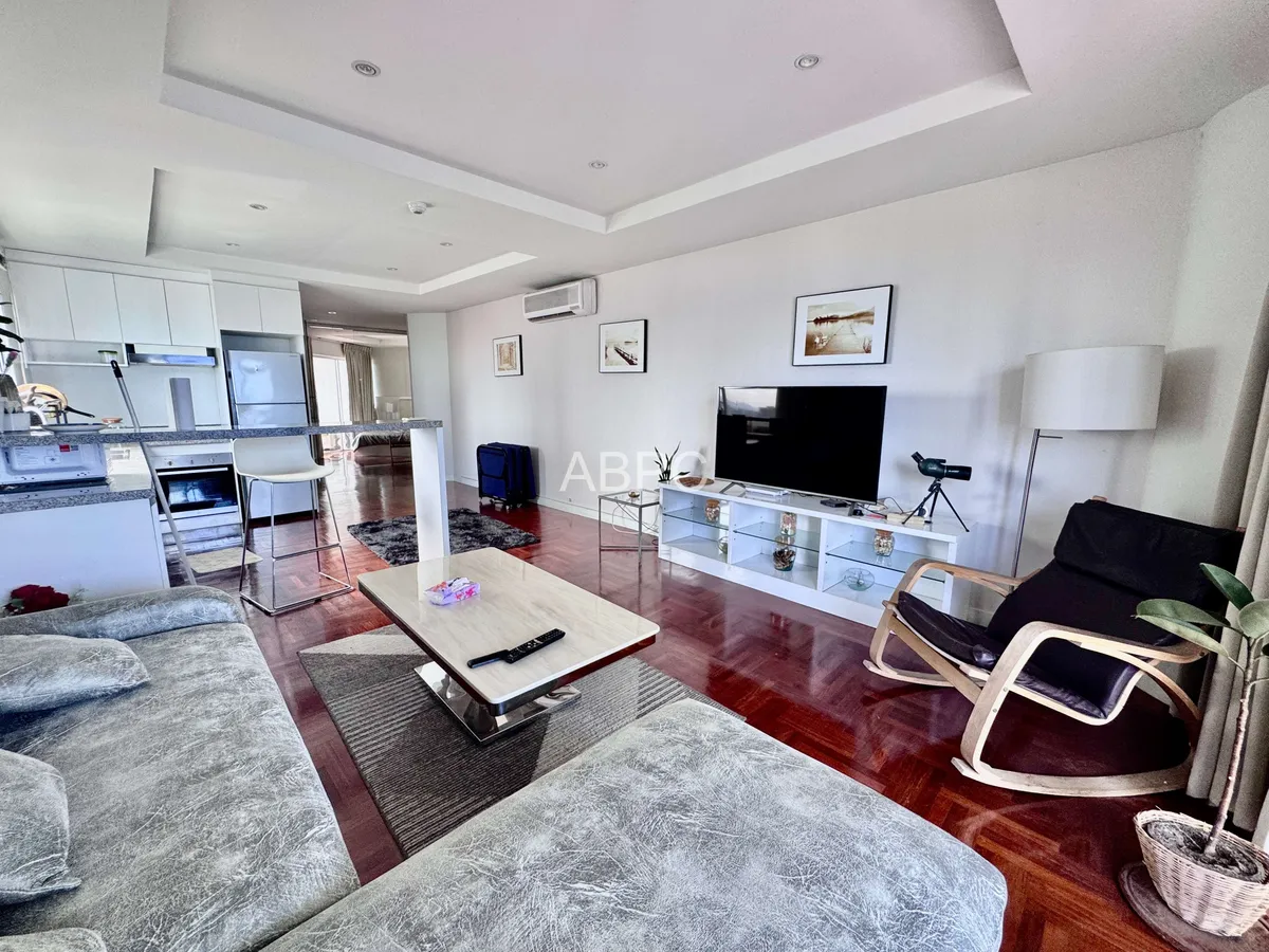 1 Bed 1 Bath in Wong Amat CS8537 photo 5