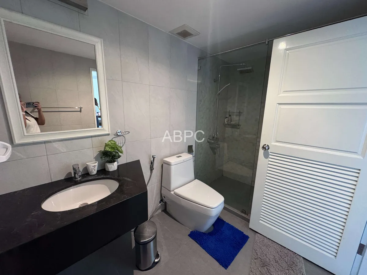 1 Bed 1 Bath in Wong Amat CS8537 photo 8