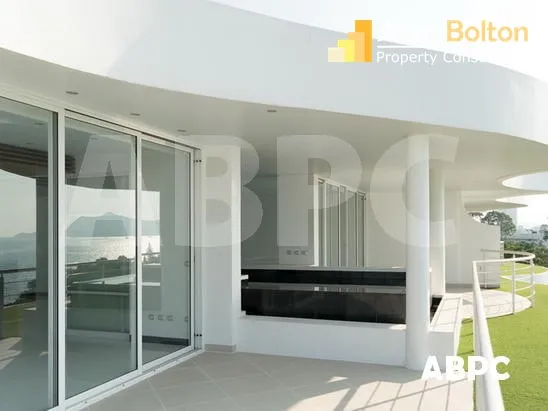 Front Facing Ocean View Luxury 2 Bed 2 Bath Condo in Na Jomtien photo 5